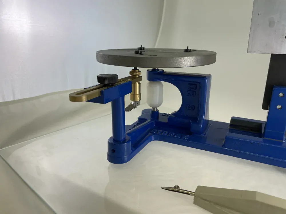 Marking machine